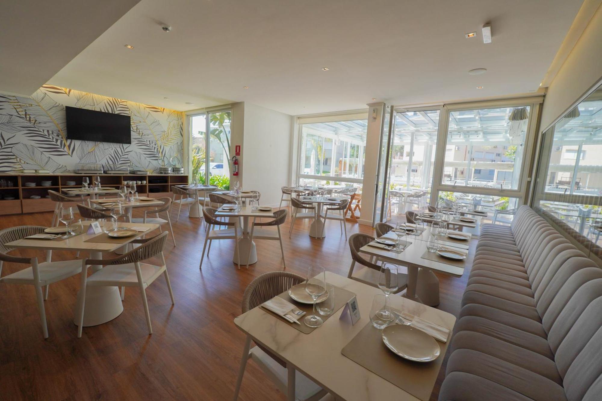 Hotel Solerios 埃斯特角城 外观 照片